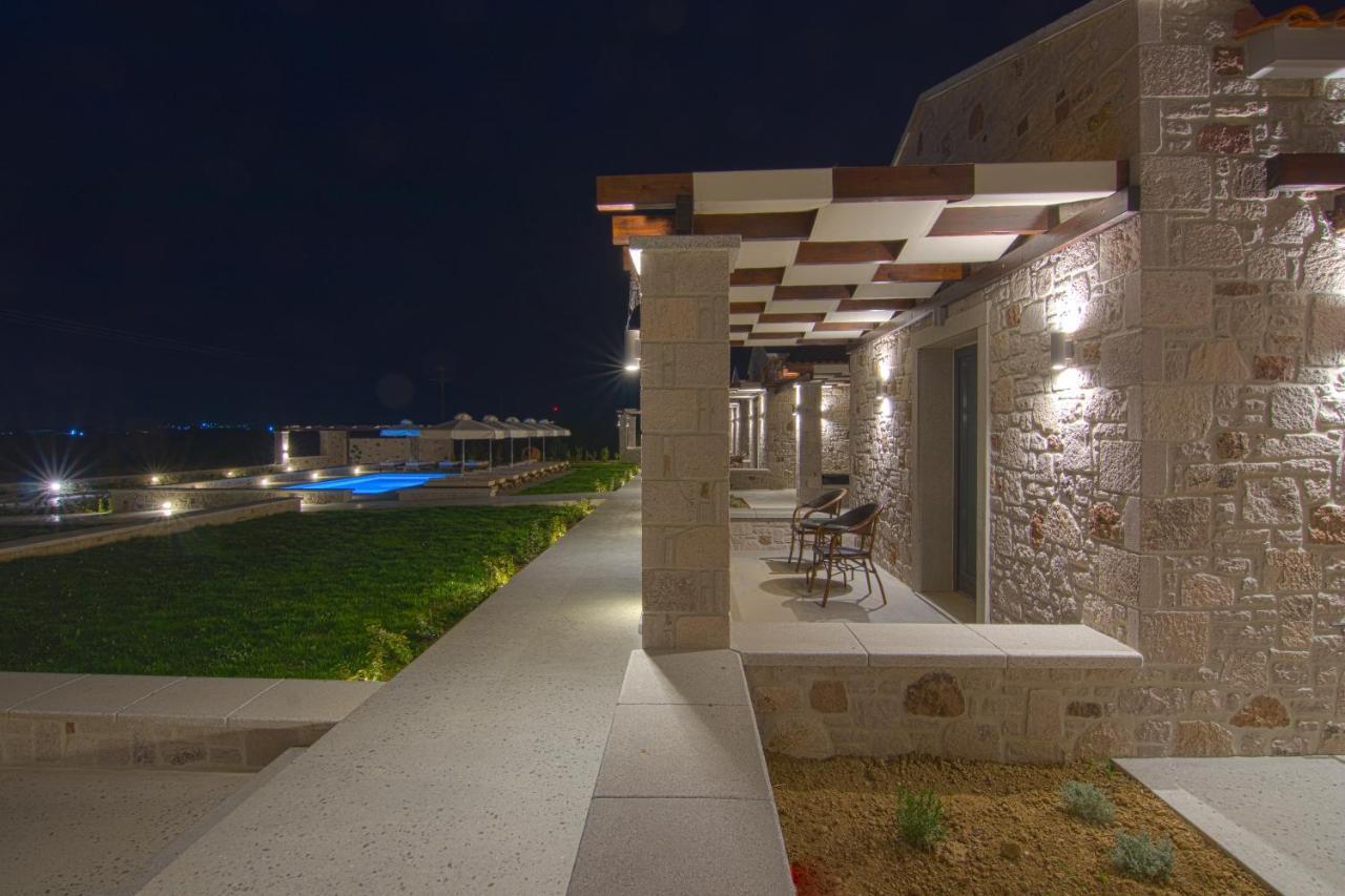 Onar Limnos II Luxury Apartments Moudhros ภายนอก รูปภาพ