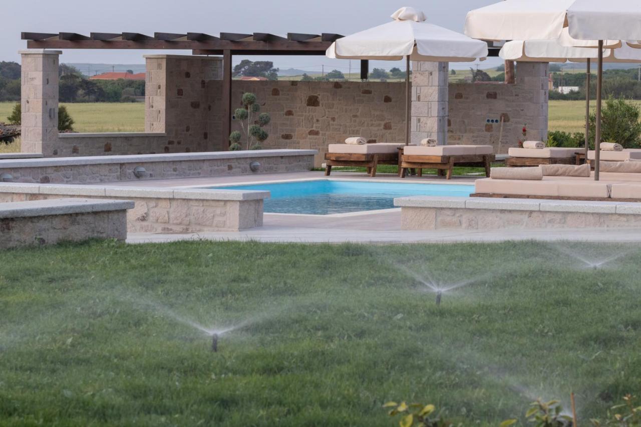 Onar Limnos II Luxury Apartments Moudhros ภายนอก รูปภาพ